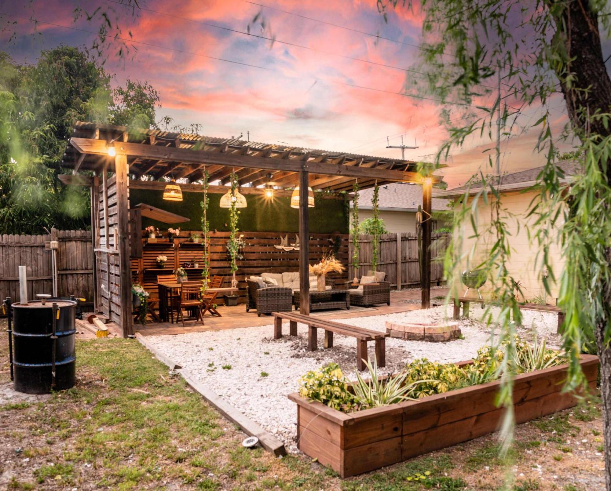 Upscale Ybor House With Outdoor Living Space Tampa Buitenkant foto